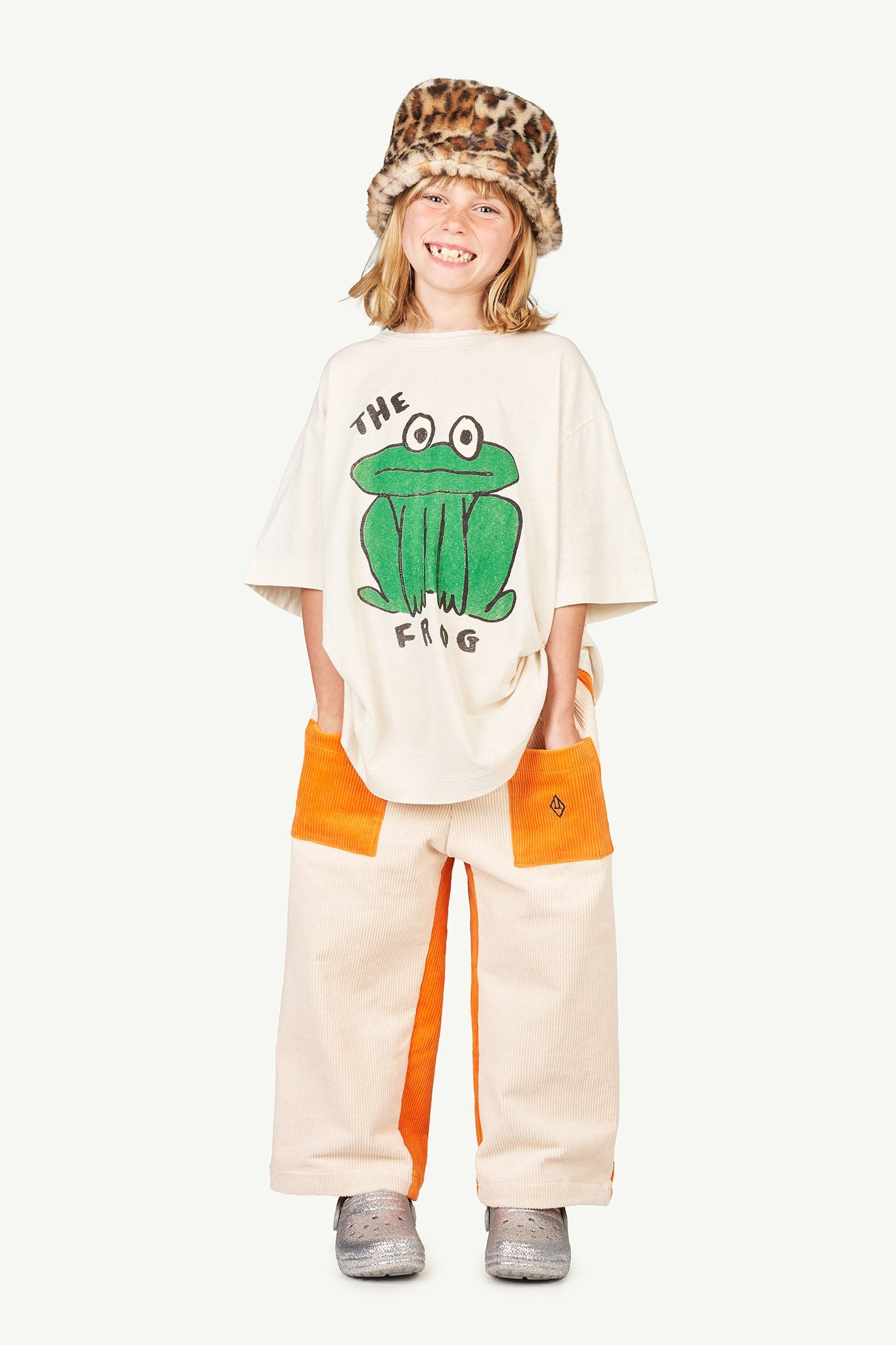 White Rooster Frog Oversize Kids T-Shirt MODEL FRONT