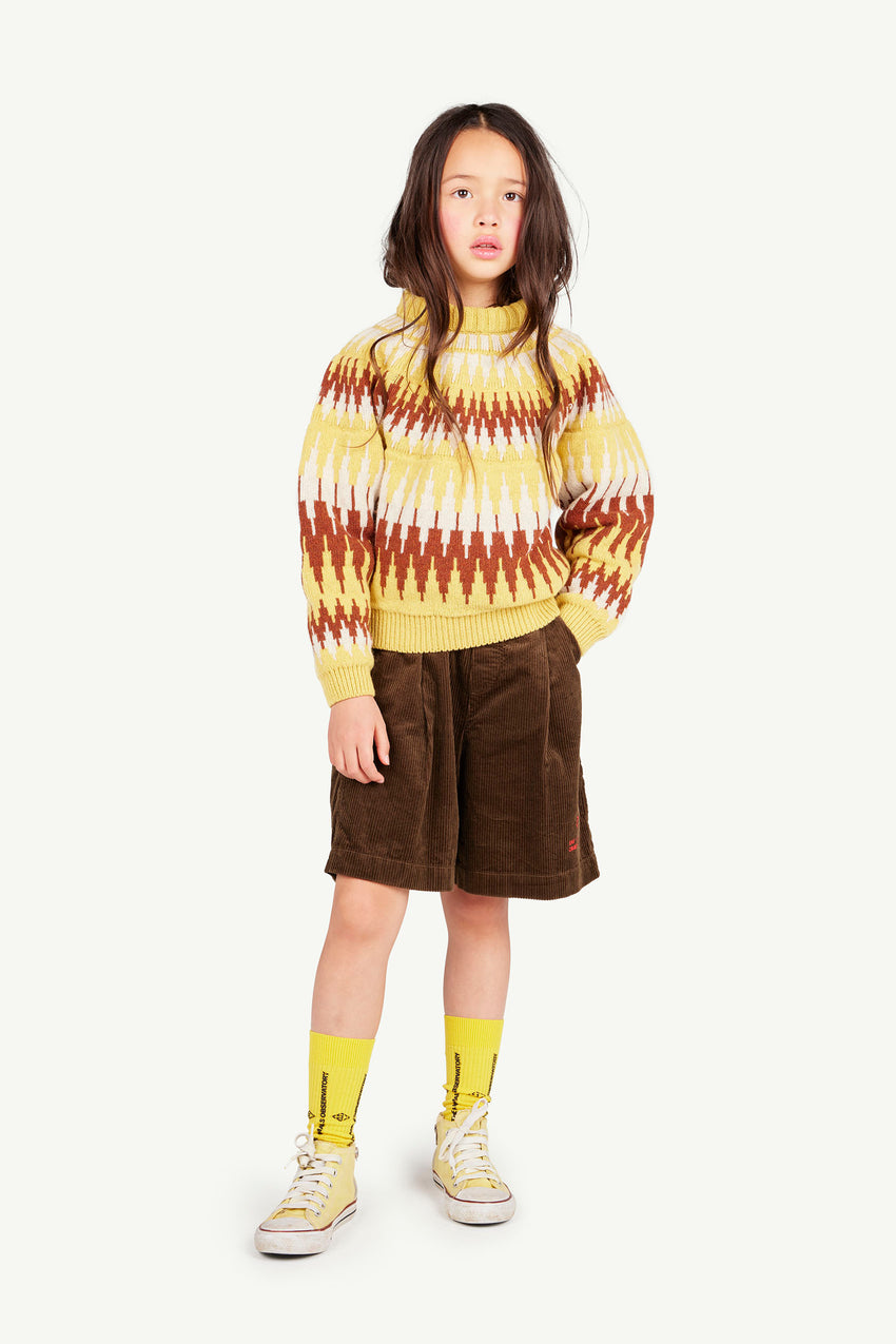 Yellow Zig Zag Bull Sweater MODEL FRONT