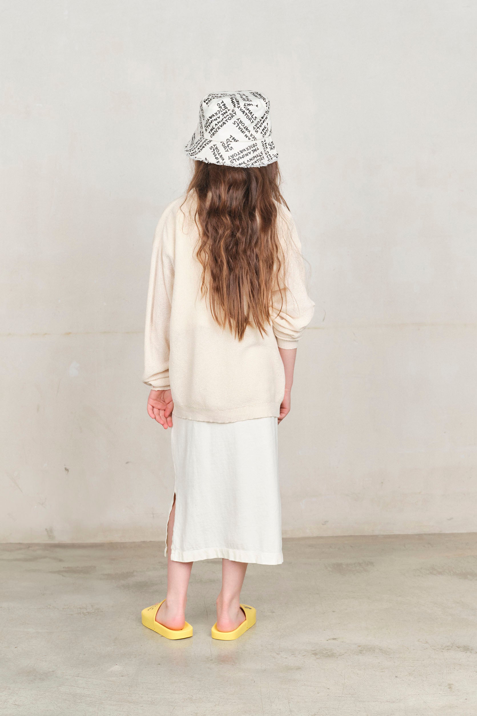 Raw White Animals Bucket Hat MODEL BACK